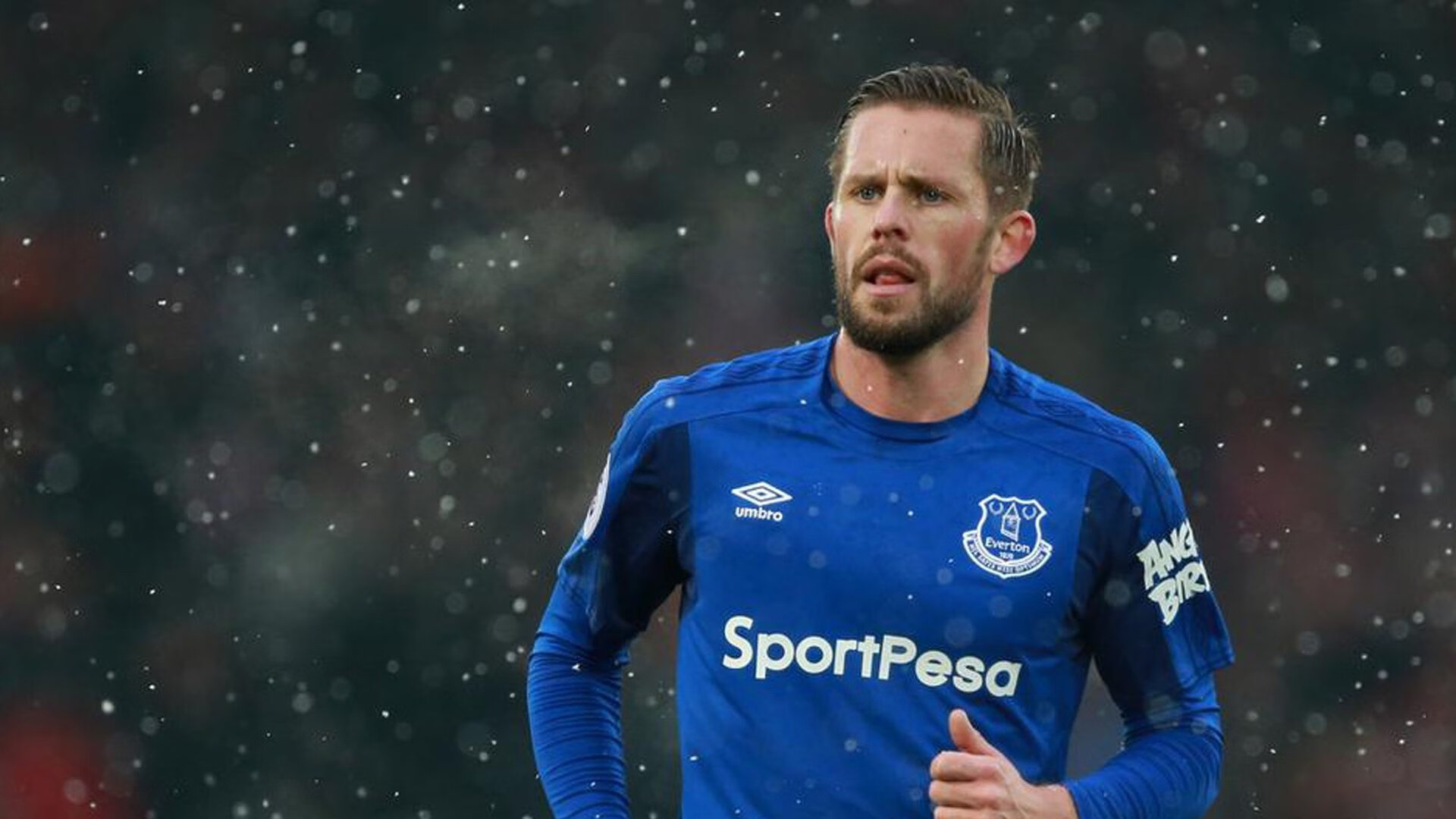 曼联内部斗争曝光，队长或被撤换，曼联全体队员